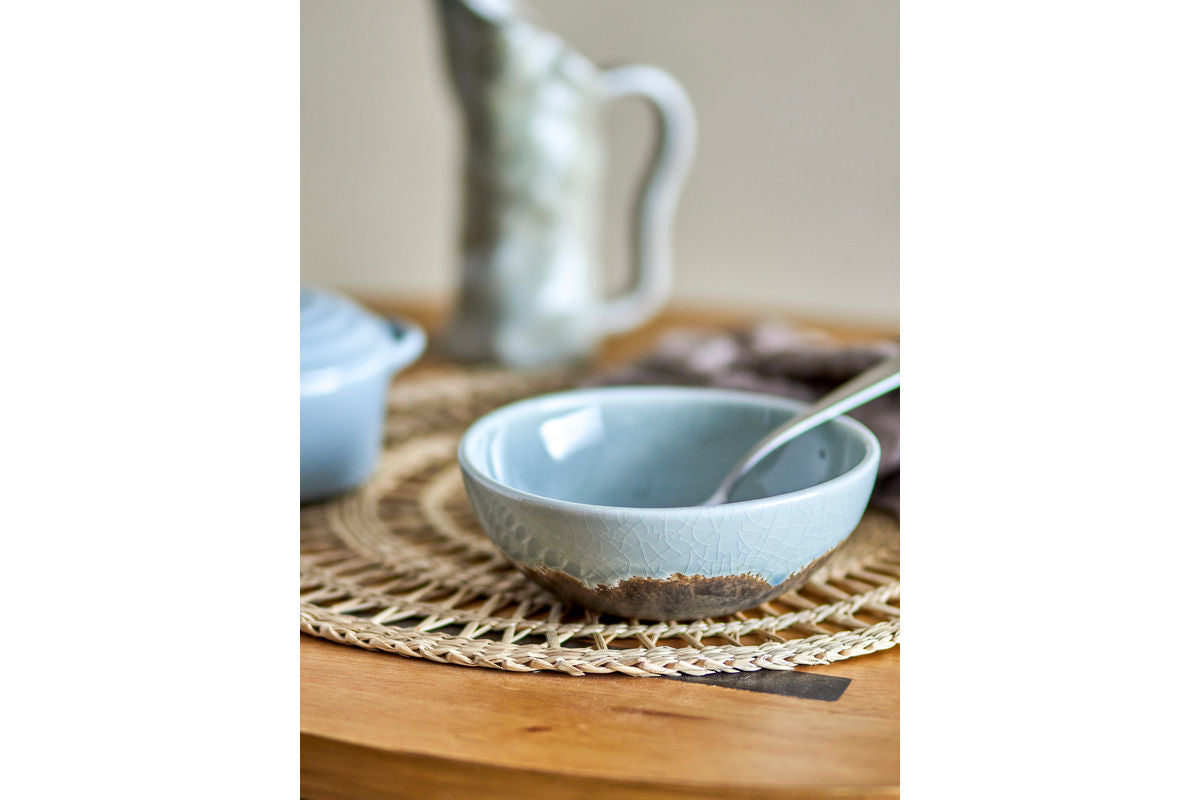 Liora Breakfast Set – Stoneware with Textured Glaze (12-piece)