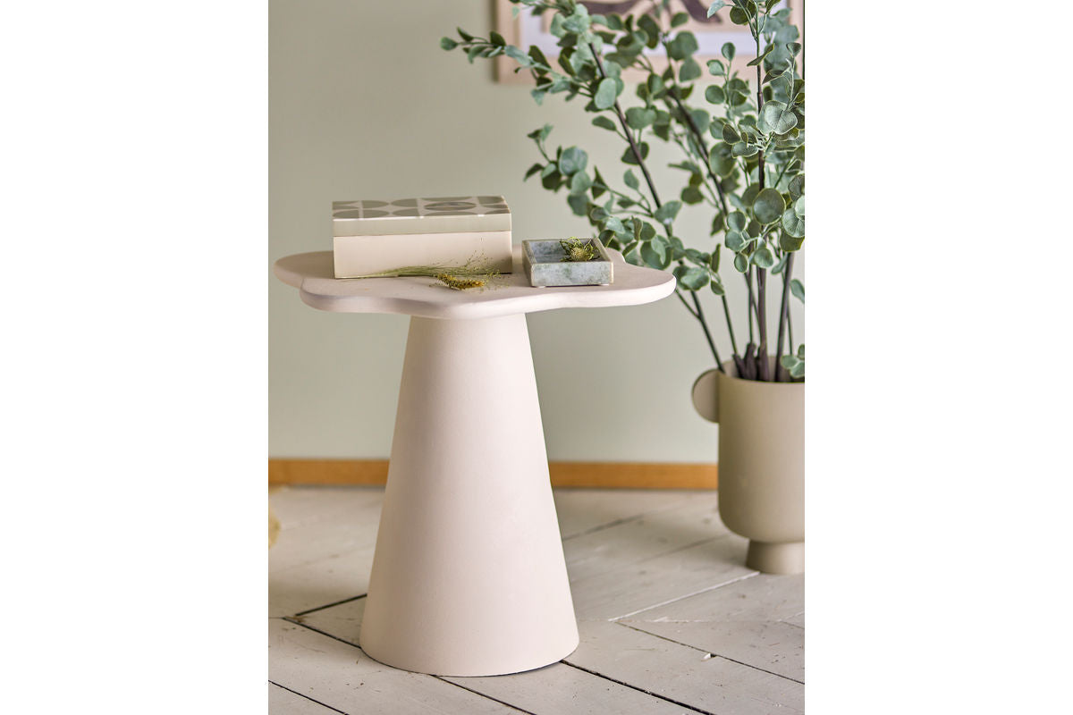 Side Table Ruby – Aluminum in Natural Tone
