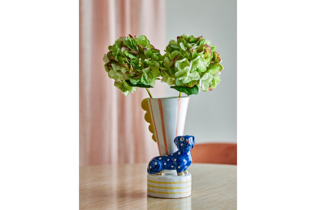 Vase Dallie – Hand-Painted Stoneware Vase with Dachshund Motif
