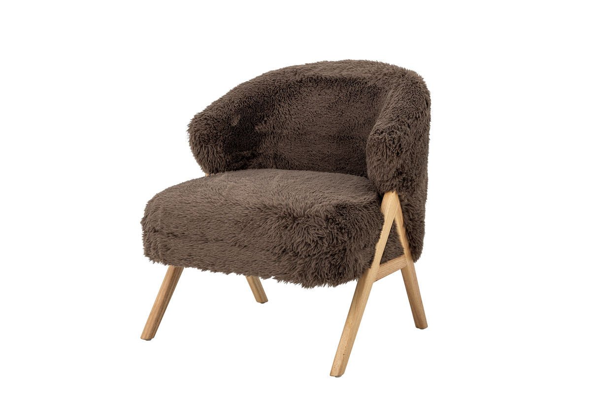 Lounge Chair Ang – Faux Fur & FSC® Wood in Warm Brown Tone
