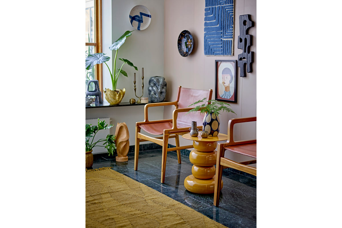 Side Table Becca – Sculptural Design in Glossy Yellow