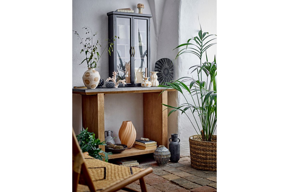 Serving Platter Ruby – Hand-Painted Stoneware Plate in Gray with Sun Motif