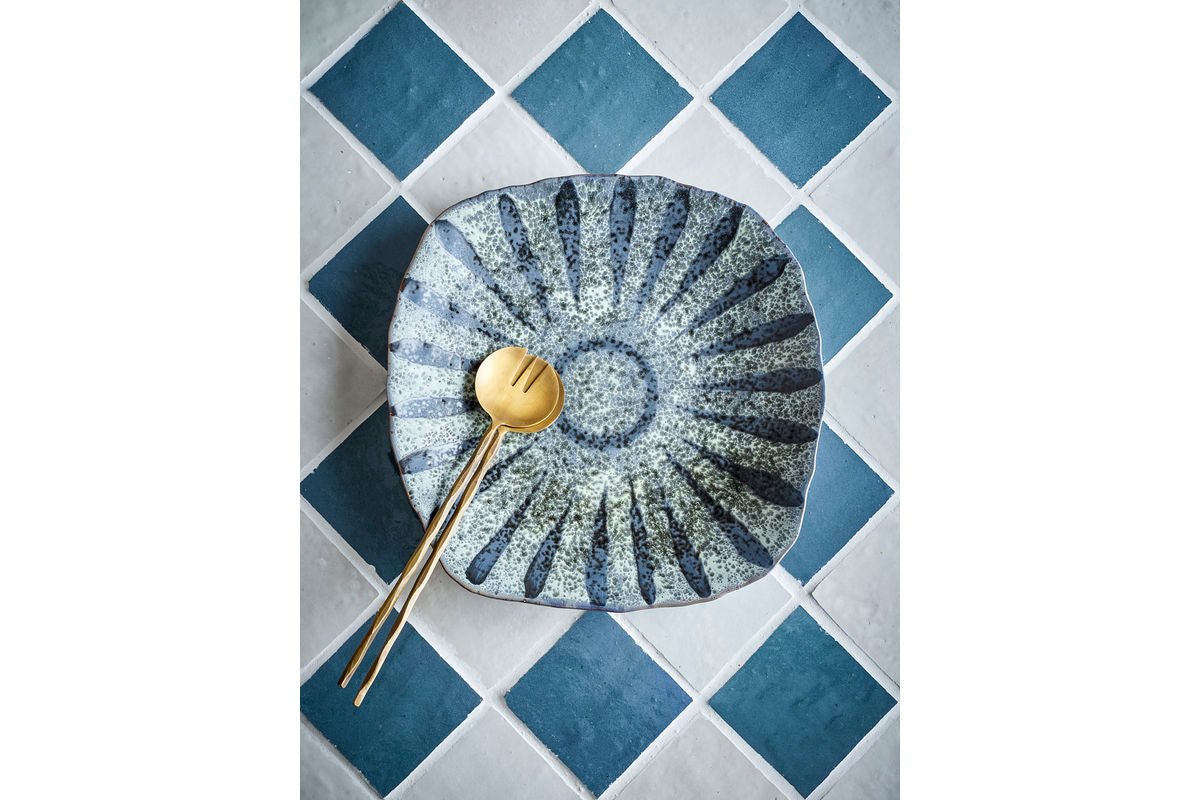 Serving Platter Ruby – Hand-Painted Stoneware Plate in Gray with Sun Motif