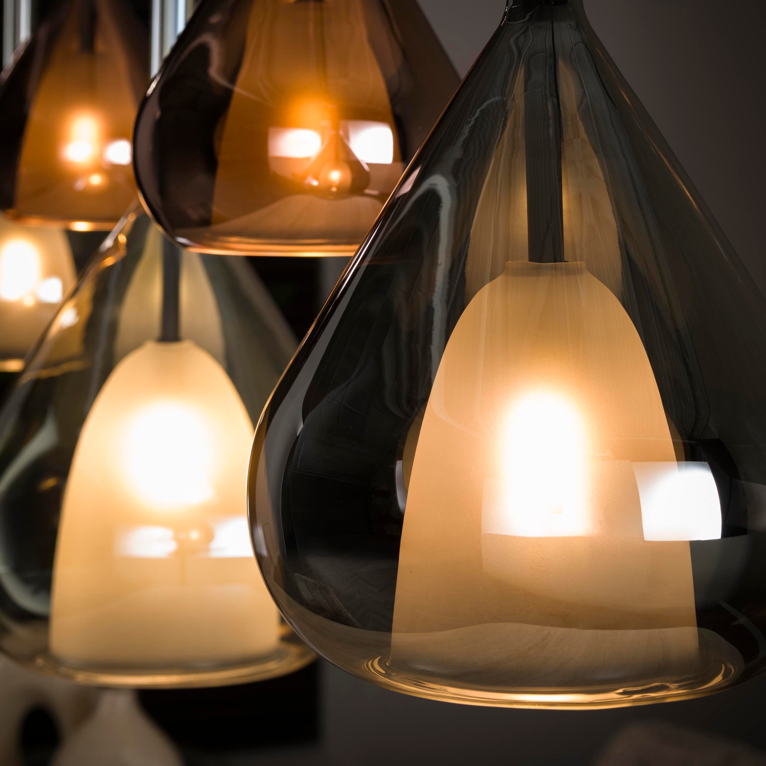 Pendant Light "Lysandra" – 5 Teardrop-Shaped Glass Shades in Amber, Copper, and Chrome