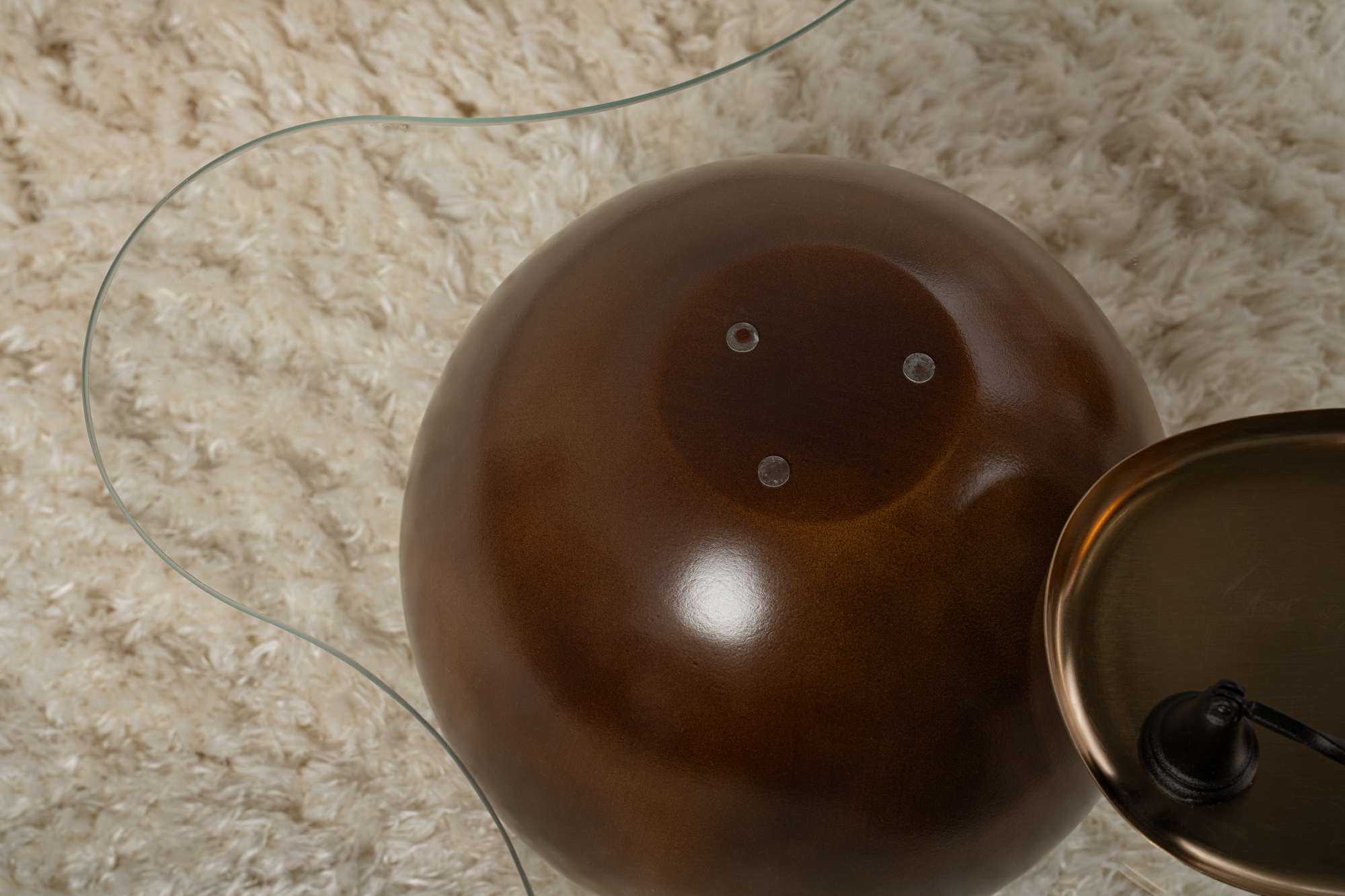 Coffee Table Trevano - Tempered Glass Tabletop with Wave Silhouette