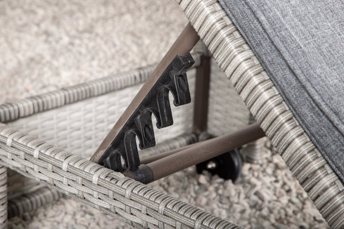 Garden Sun Lounger Irina - made of Rattan