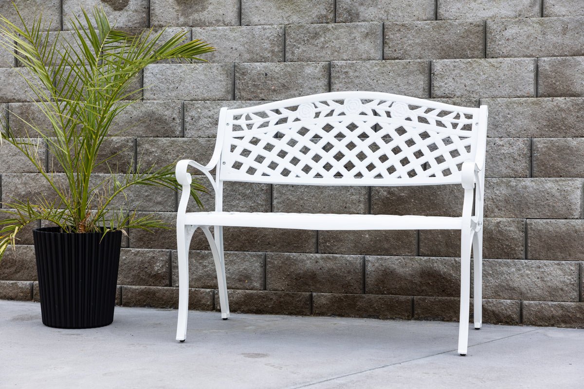 Gartenbank Adria - aus weißer witterungsbeständiger Aluminiumkonstruktion