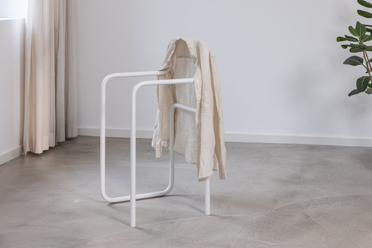 Wardrobe James – Minimalist valet stand in chair design