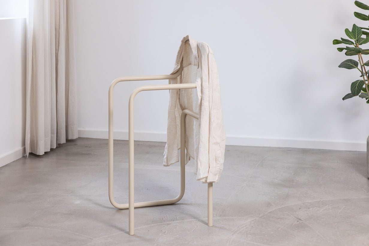 Wardrobe James – Minimalist valet stand in chair design