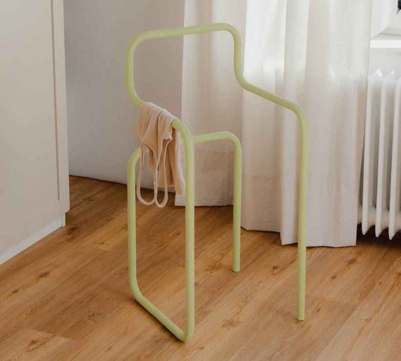 Wardrobe James – Minimalist valet stand in chair design