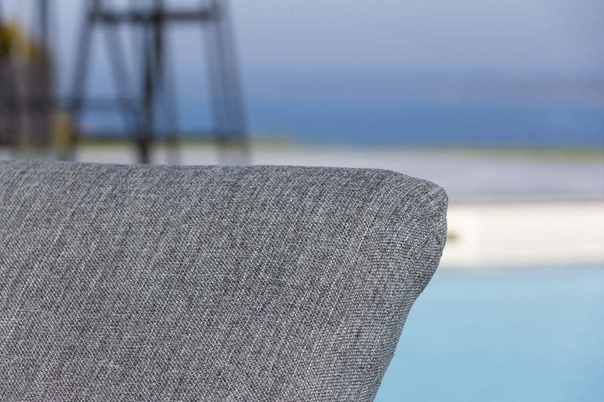 Sonnenliege Zephyra - aus Polyester mit Stahlgestell in Grau