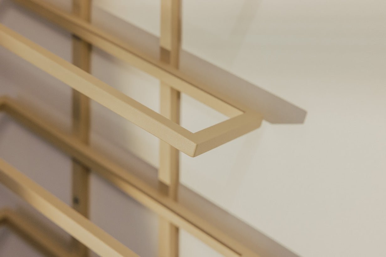 Wine Rack Vinia – Wall Shelf Made of Metal for Stylish Wine Storage