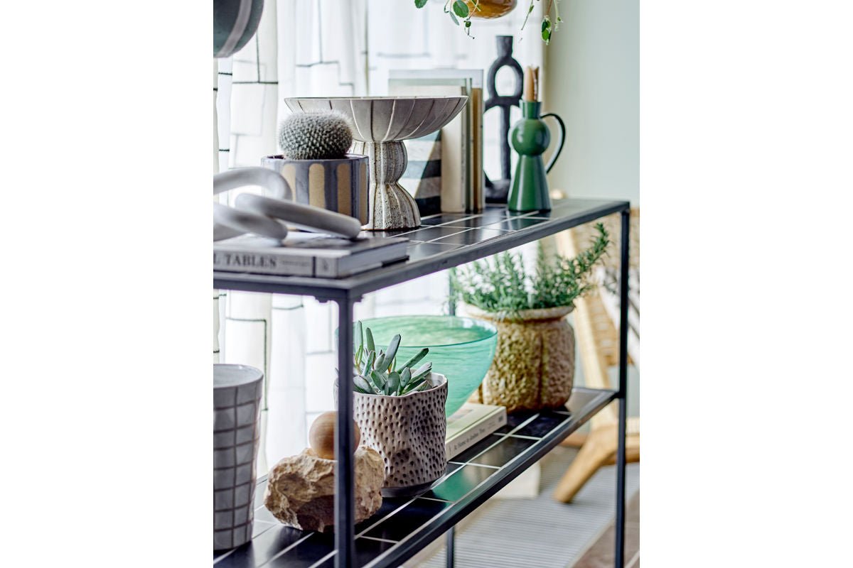 Flower Pot Karsen – Rustic Stoneware Design in Warm Brown