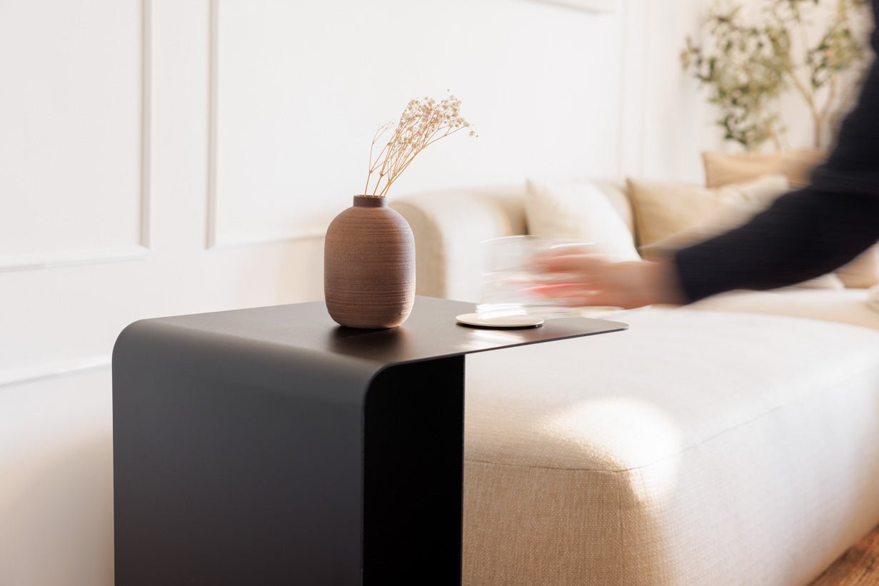 Couchtisch/Beistelltisch Cosmo – Pulverbeschichtetes Metall in modernem Design