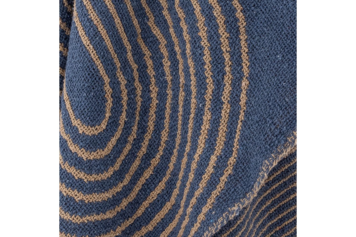 Throw Blanket Nalu – Blue, made from recycled cotton