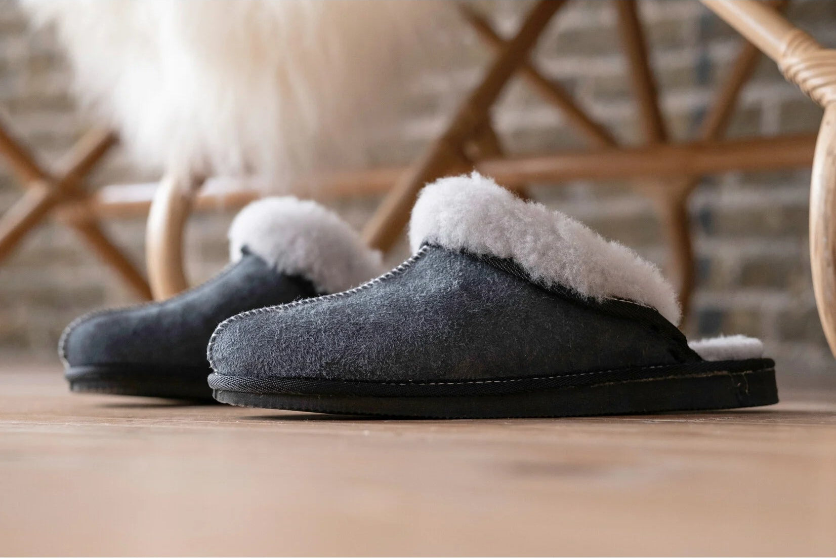 Sheepskin Women's Slippers Nuvia – Genuine Sheepskin in Gray