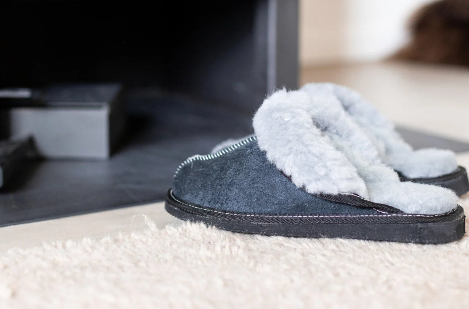 Sheepskin Women's Slippers Nuvia – Genuine Sheepskin in Gray